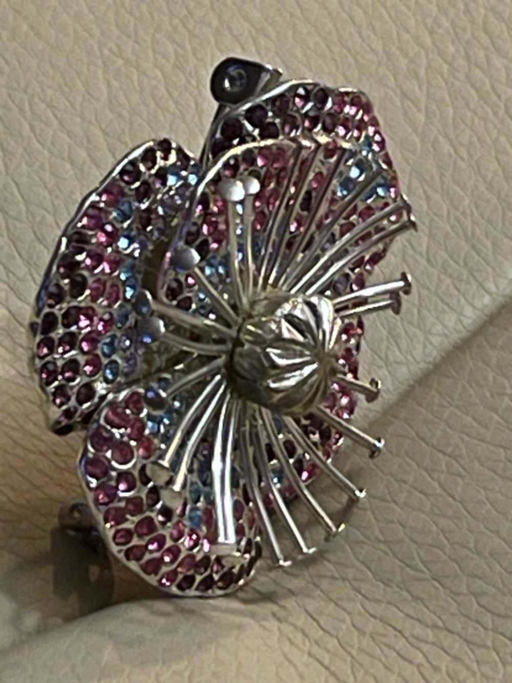 MARC JACOBS Multi-Color Crystal - Pink & Blue brooche mever used - Picture 2 of 16